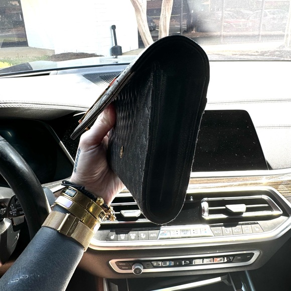 CASSANDRE MATELASSÉ LARGE FLAP WALLET IN BLACK
 full sized - Picture 3 of 4